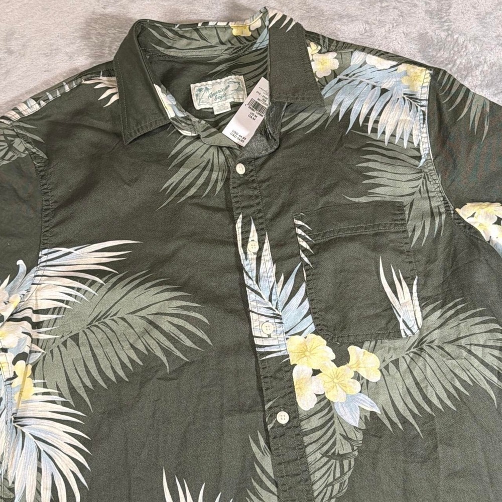 NWT American Eagle Hawaiian Camp Shirt | Olive Tropical Print | M